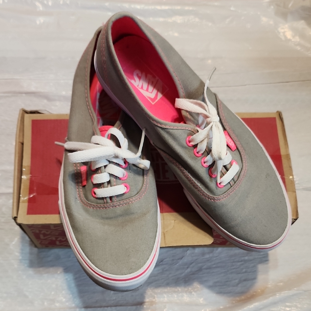 Vans Women's Sneakers in Gray and Pink